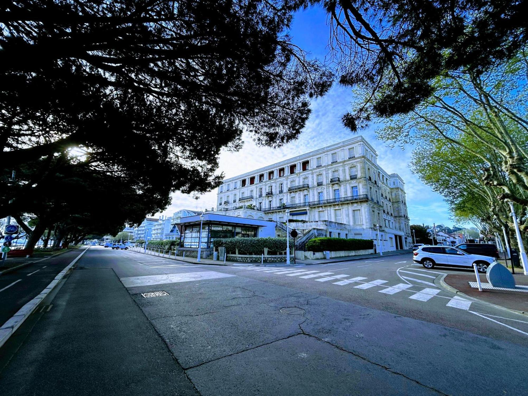 Grand Hotel - Magnifique Appartement Bord De Plage Centrale Arcachon Exterior photo